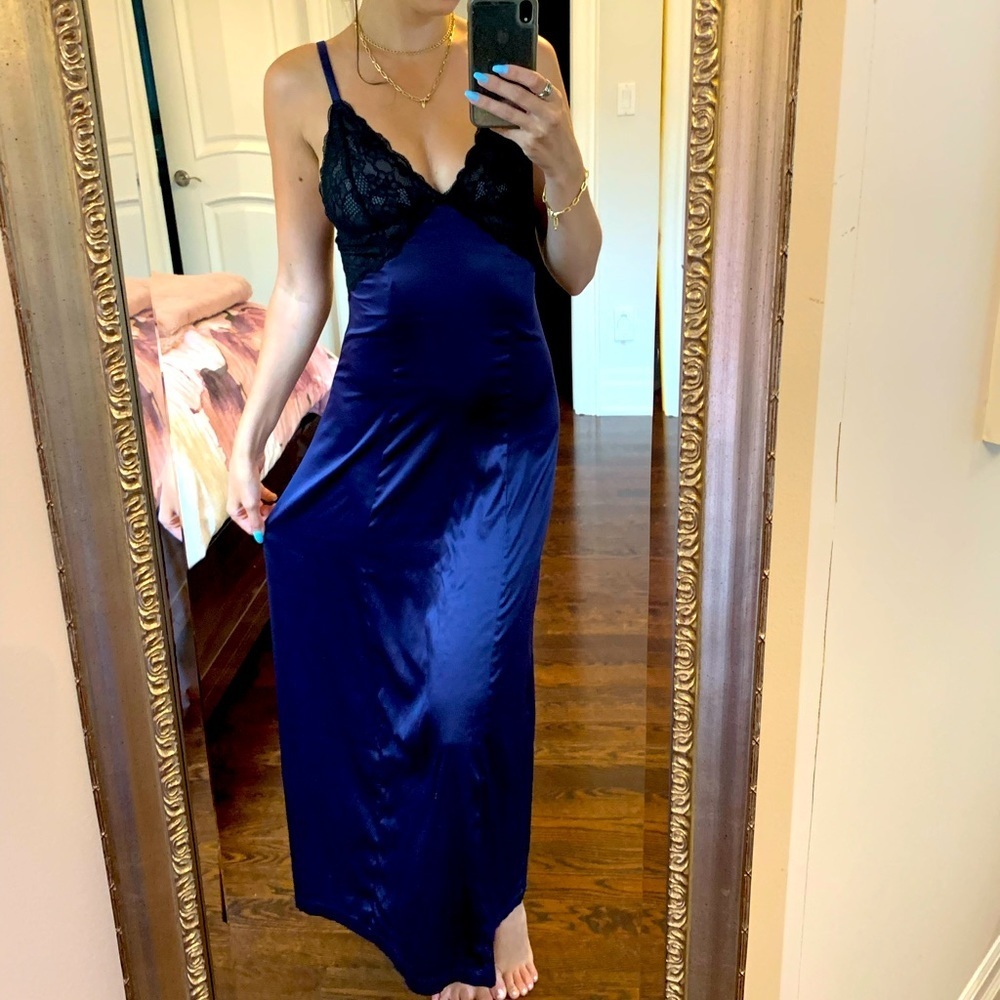Silky and lacey slip dress​​